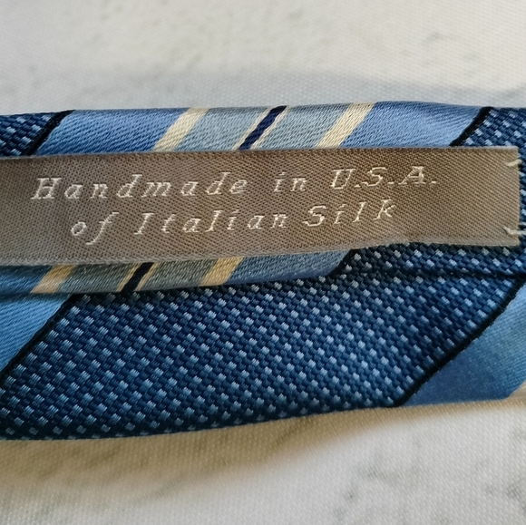 Daniel CREMIEUX Archive Collection Men's 100% Silk Tie Necktie Blue Stripes - Picture 6 of 9